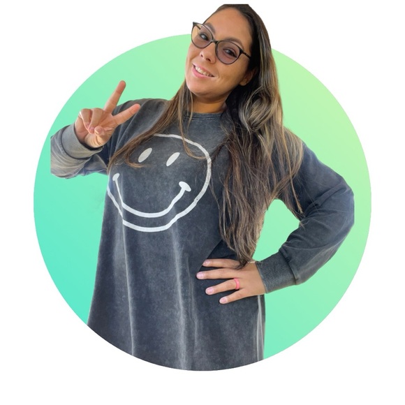 HEY! WELCOME TO MY CLOSET - Picture 9 of 11